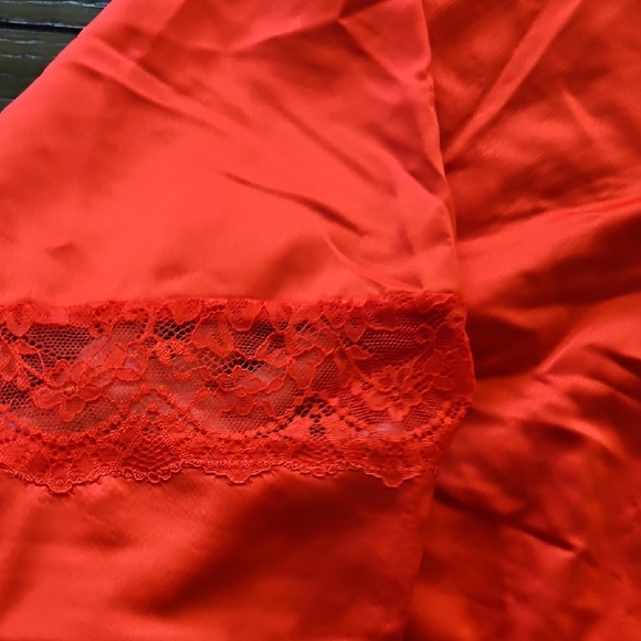 IC COLLECTION Red Wrap-Style Intimate Robe - Picture 3 of 7